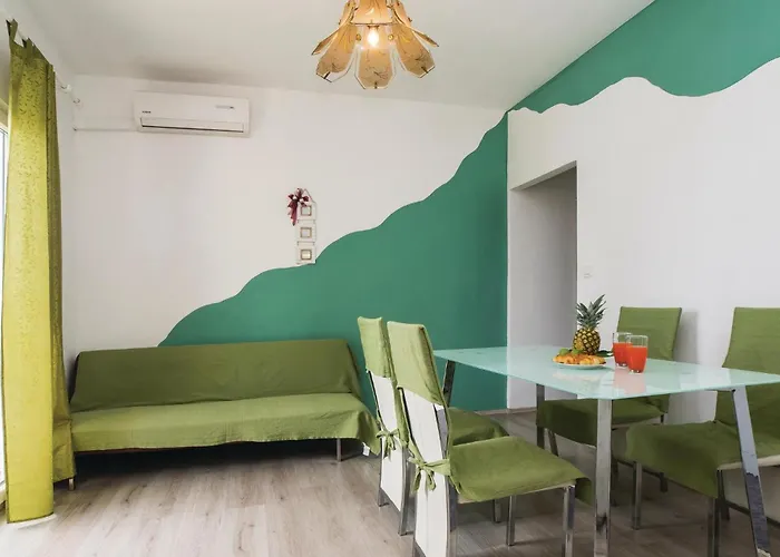 아파트 With Sea View Vii *